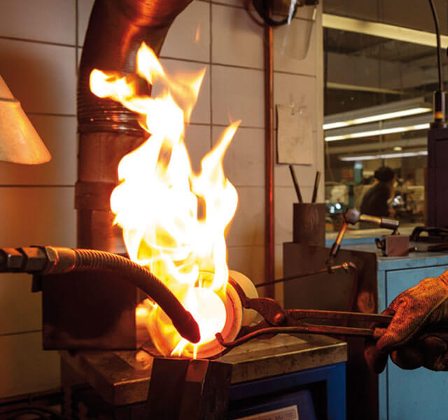 從高溫熔化開始